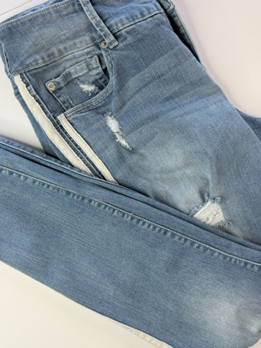 Torrid Premium Women's Jegging Jeans Size 14R Skinny Distressed Light Wash